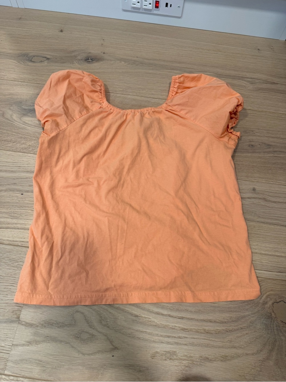 Jcrew Women’s Puff Sleeve Square Neck Crop Top in Peach